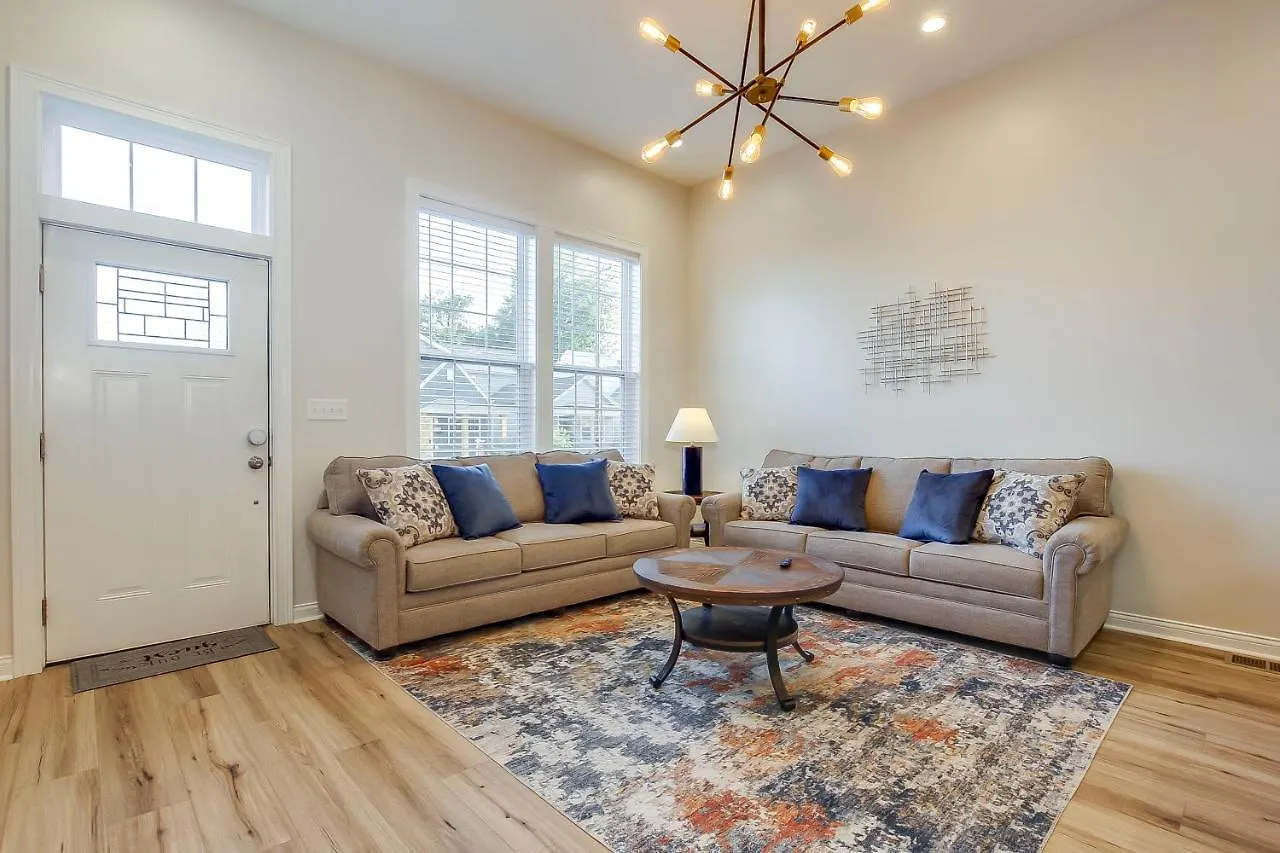 Casa vacanze 2 King, Sleeps 9, Fair & Expo Ctr, Churchill, Bourbon Tours, Downtown, University Of Louisville, Foodie, Shopping, Nightlife!!