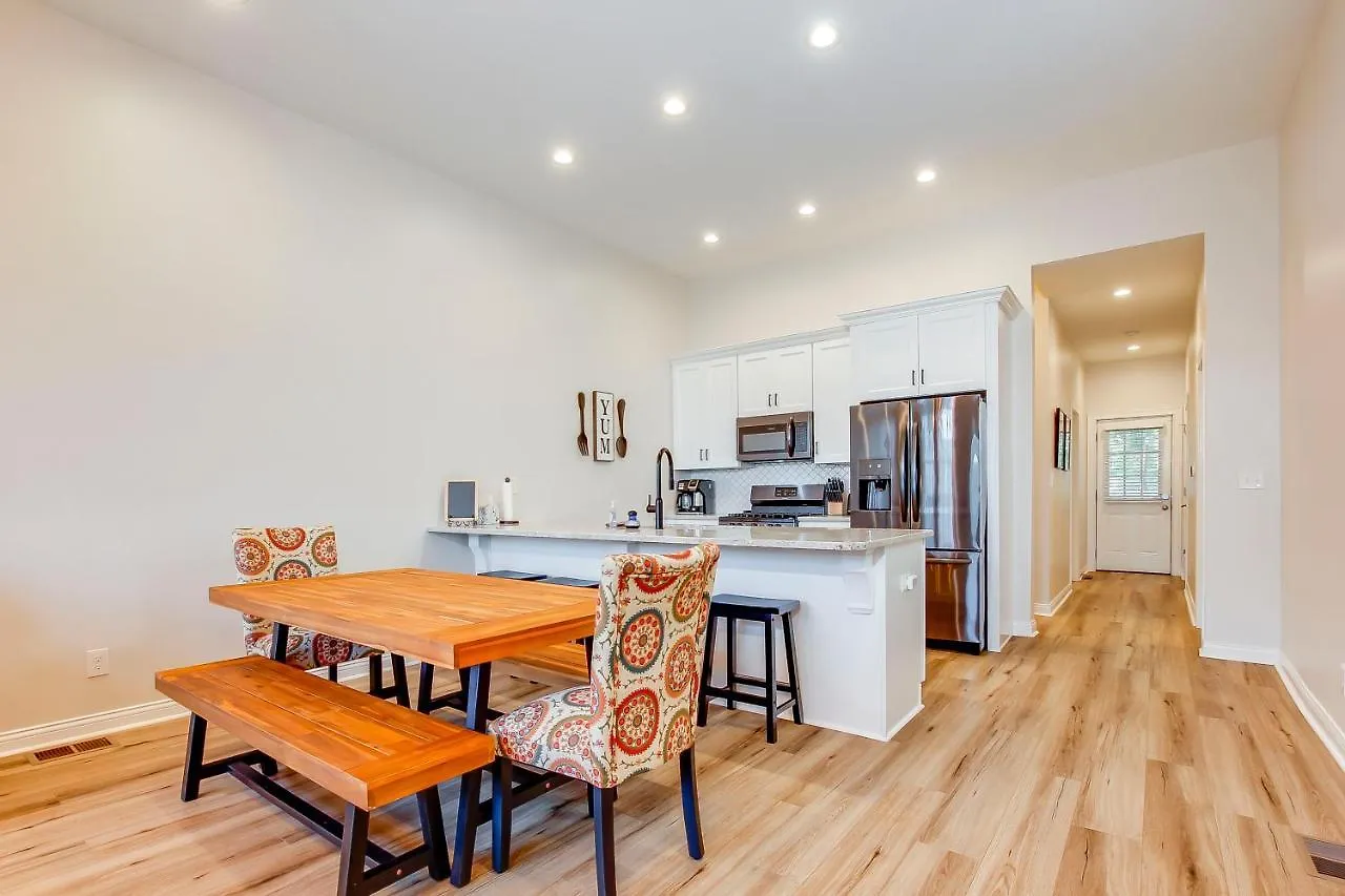 2 King, Sleeps 9, Fair & Expo Ctr, Churchill, Bourbon Tours, Downtown, University Of Louisville, Foodie, Shopping, Nightlife!! Stati Uniti