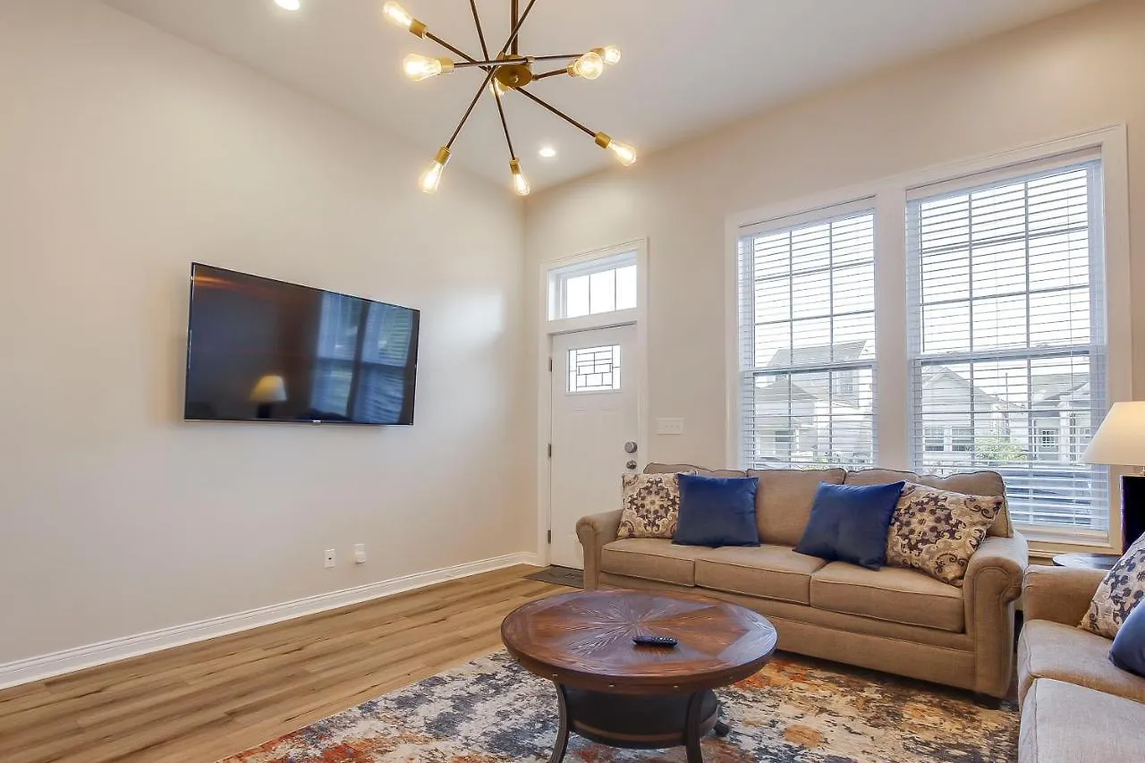 Casa vacanze 2 King, Sleeps 9, Fair & Expo Ctr, Churchill, Bourbon Tours, Downtown, University Of Louisville, Foodie, Shopping, Nightlife!! Stati Uniti