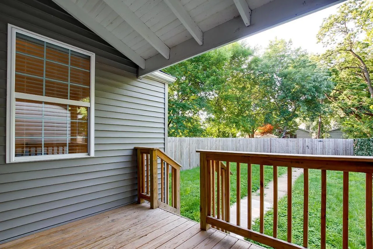 Casa vacanze 2 King, Sleeps 9, Fair & Expo Ctr, Churchill, Bourbon Tours, Downtown, University Of Louisville, Foodie, Shopping, Nightlife!!